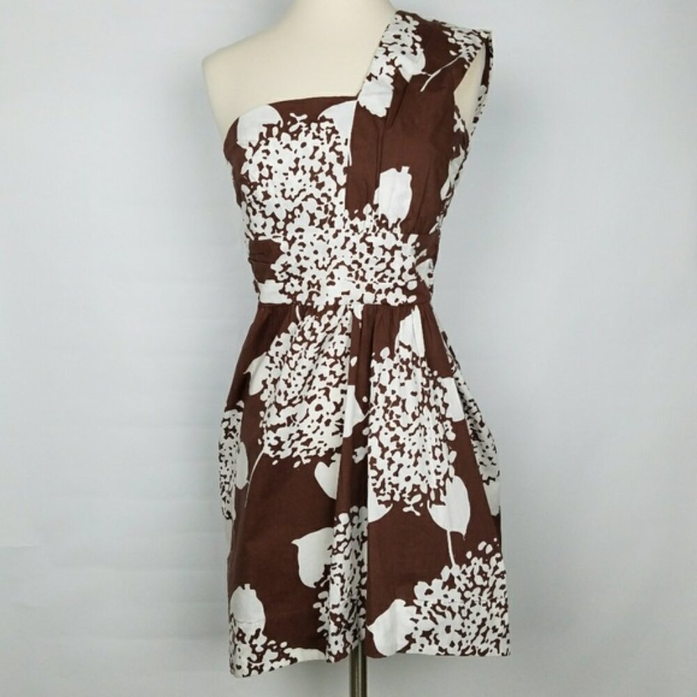 WHIT TWO 4 Brown White Pleated One Shoulder Dress